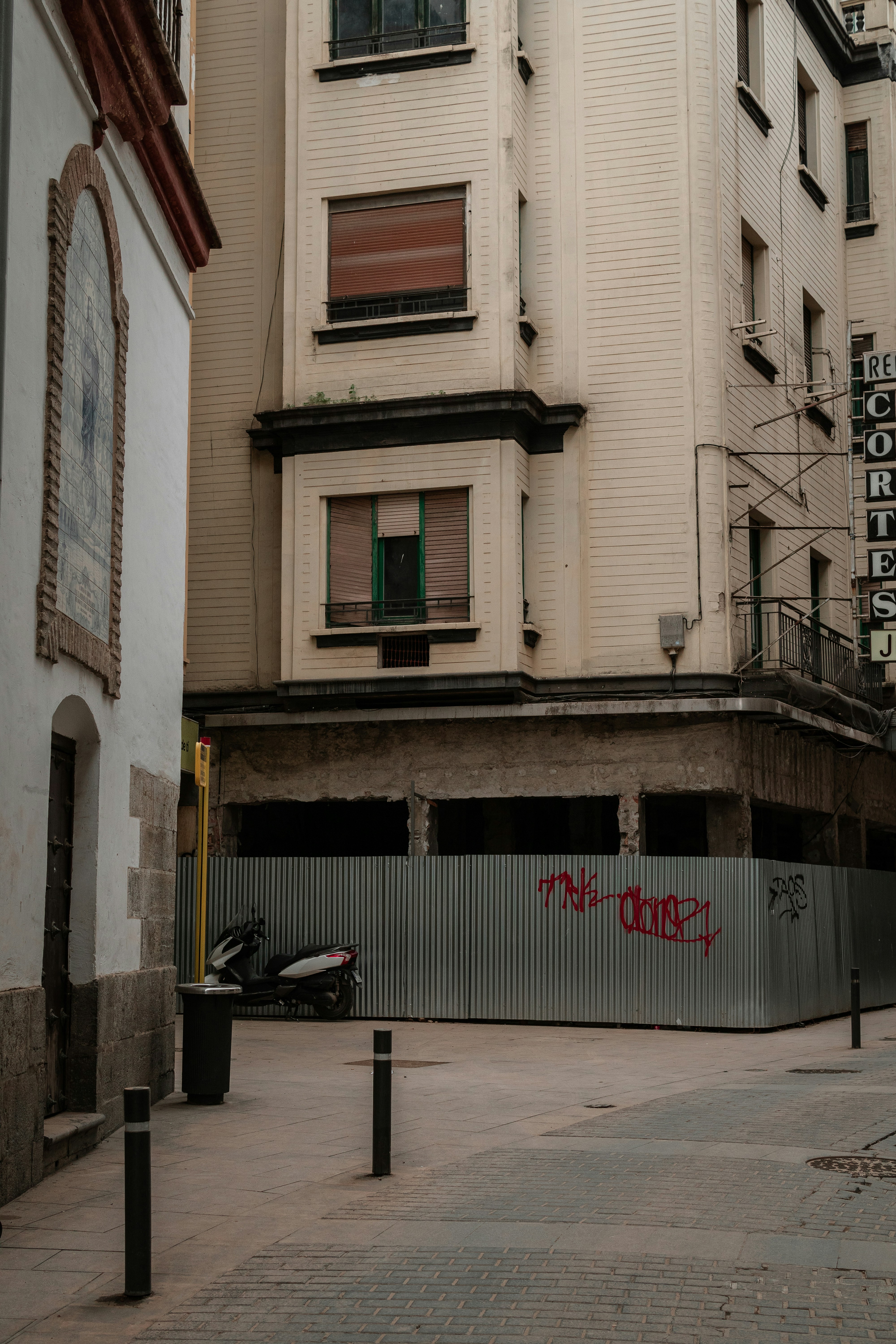 a building with graffiti on it
